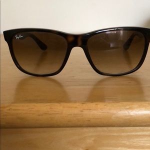 Rayban Tortoise Wayfarer